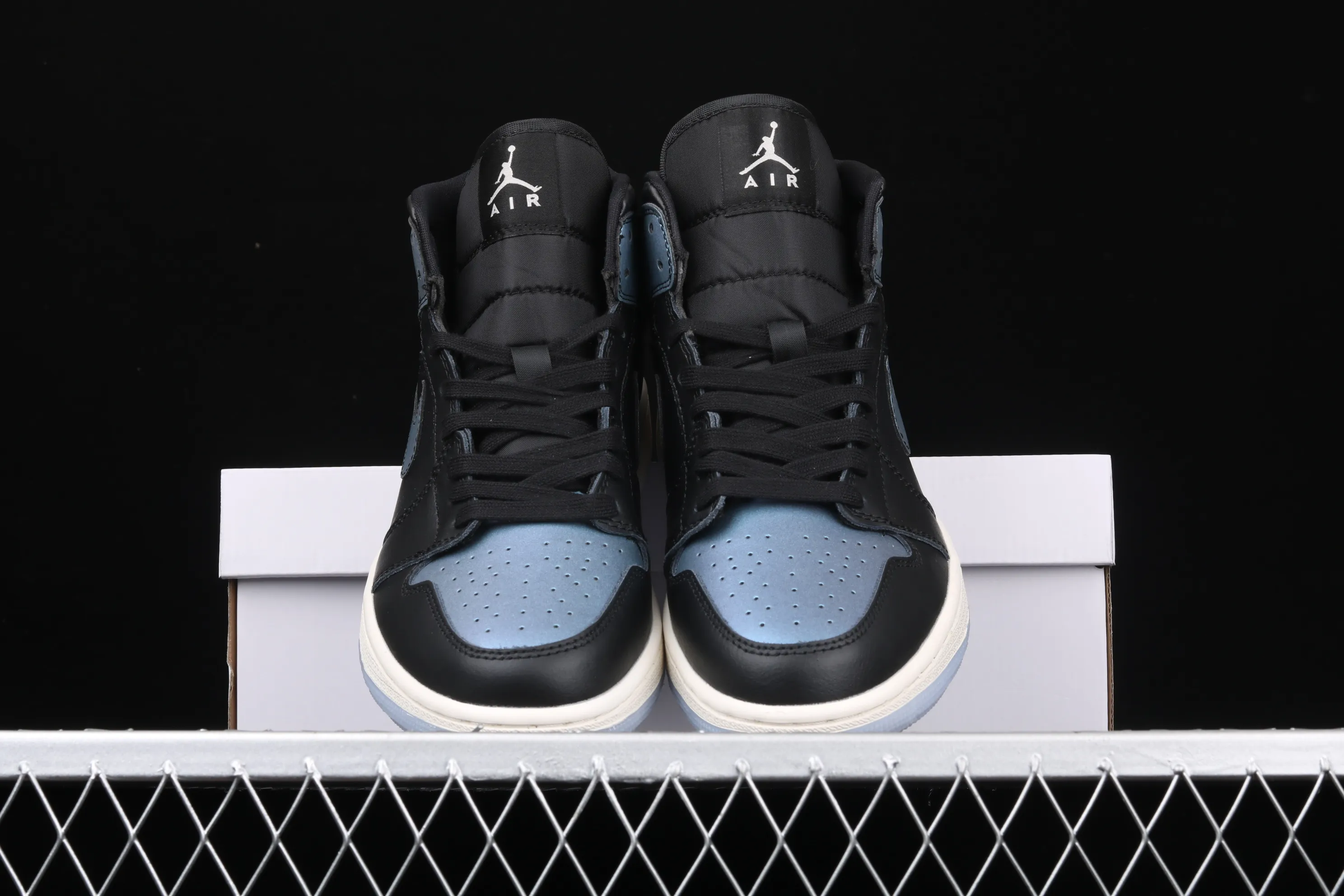 All categories Air Jordan Jordan series basketball shoes Air Jordan 1 Mid Air Jordan 1 Mid AJ1 Joe 1 mid-top series basketball shoes BQ6472-009